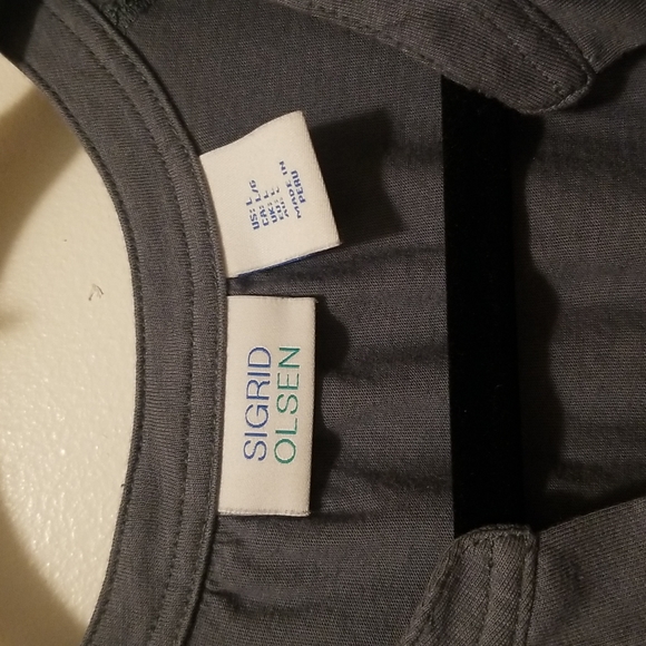 Sigrid Olsen V neck blouse. Sz LG - Picture 4 of 6